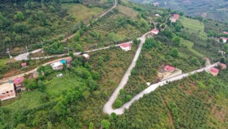 Ordu Ünye Ortaköy’de 1 kilometrelik beton yol tamamlandı, kırsal ulaşım kolaylaştı