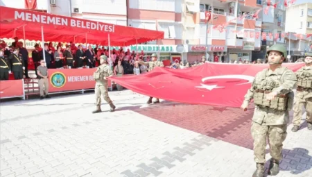 Menemen Belediye Başkanı Aydın Pehlivan: “Şanlı zaferimizi gururla kutluyoruz, gelecek nesillere taşıyacağız”